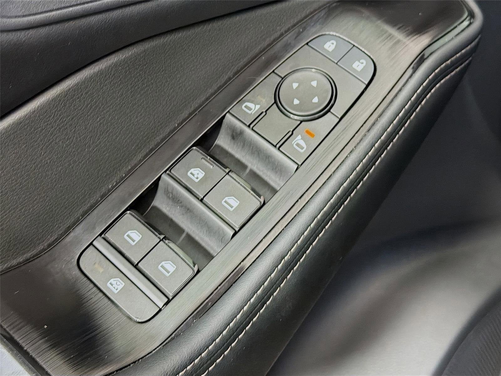 Certified 2026 Nissan Rogue SV FWD image 18