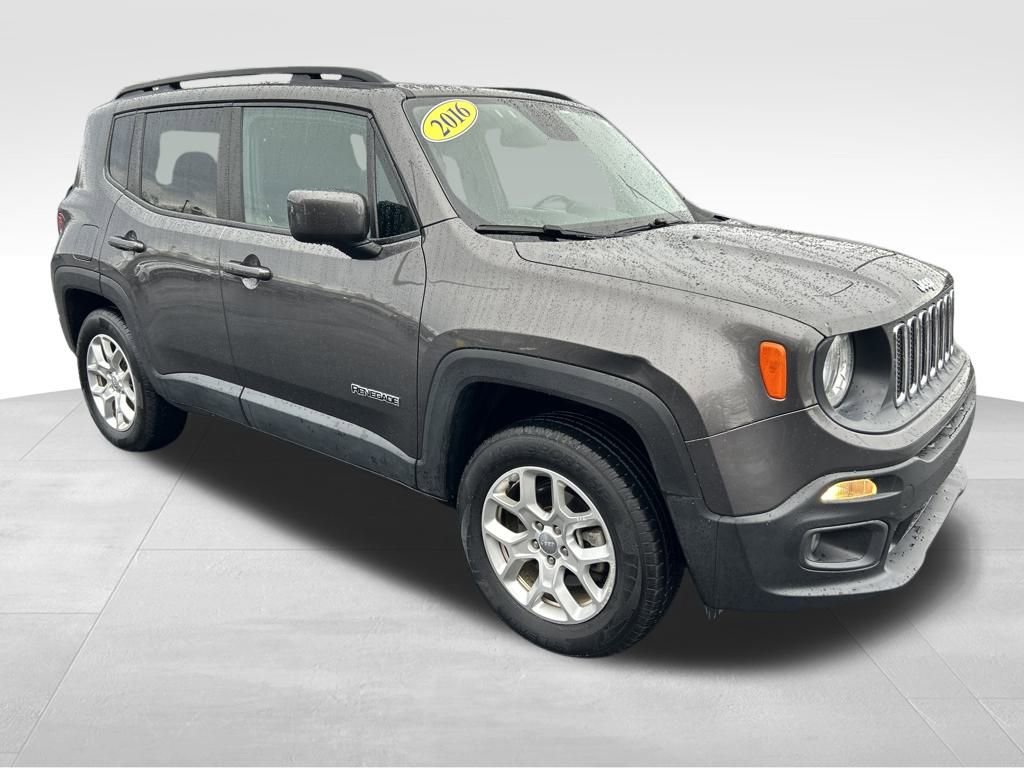 Used 2016 Jeep Renegade Latitude w/ Popular Equipment Group image 7