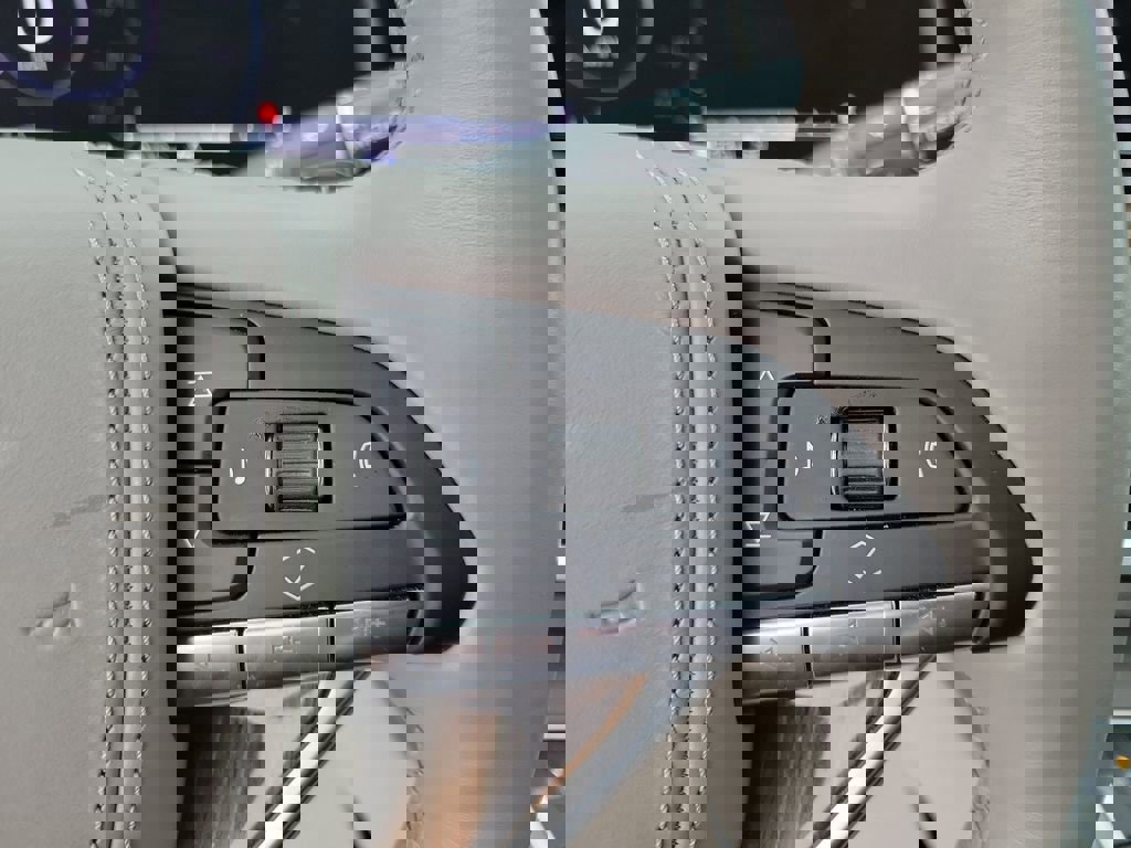 Certified 2022 Cadillac Escalade Premium Luxury Platinum image 29