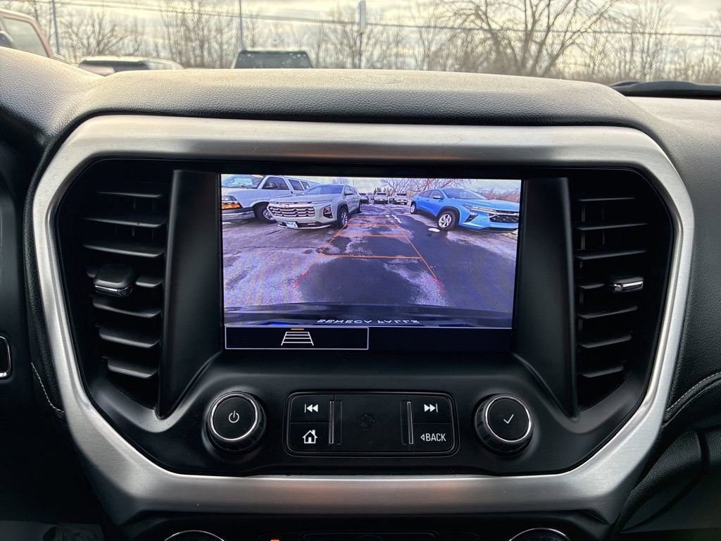 Used 2023 GMC Acadia SLE w/ Driver Convenience Package image 19