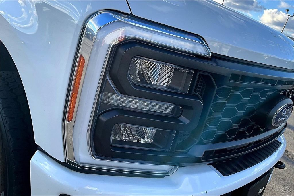 Used 2023 Ford F250 Lariat w/ Lariat Ultimate Package AWD/4WD image 37