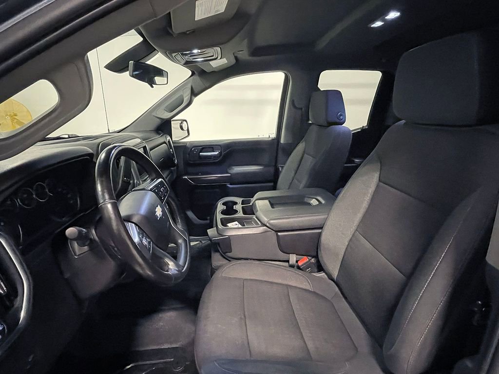 Used 2021 Chevrolet Silverado 1500 LT image 3