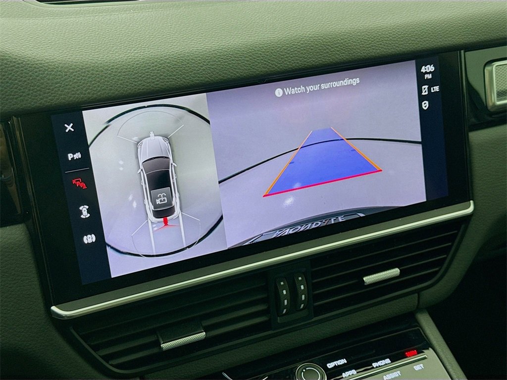 Certified 2023 Porsche Cayenne Platinum Edition image 20