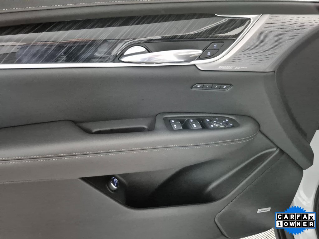 Certified 2025 Cadillac XT6 Premium Luxury image 18
