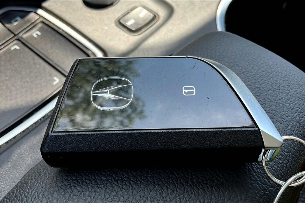 Used 2023 Acura MDX SH-AWD image 14