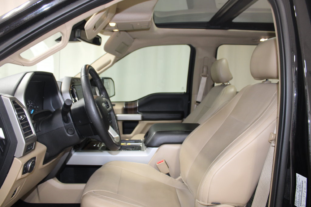 Used 2015 Ford F150 Lariat w/ Equipment Group 502A Luxury AWD/4WD image 16