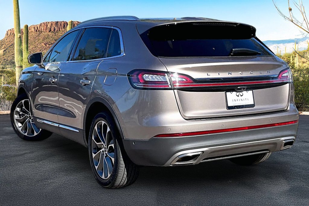 Used 2021 Lincoln Nautilus Reserve FWD image 13