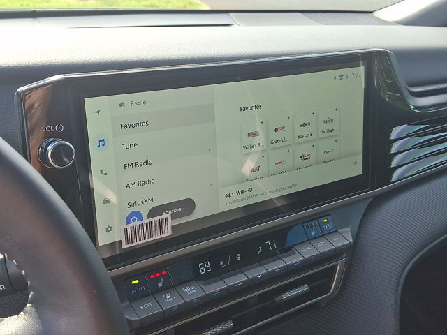 Used 2026 Toyota Camry SE w/ Multimedia Upgrade Package FWD image 15