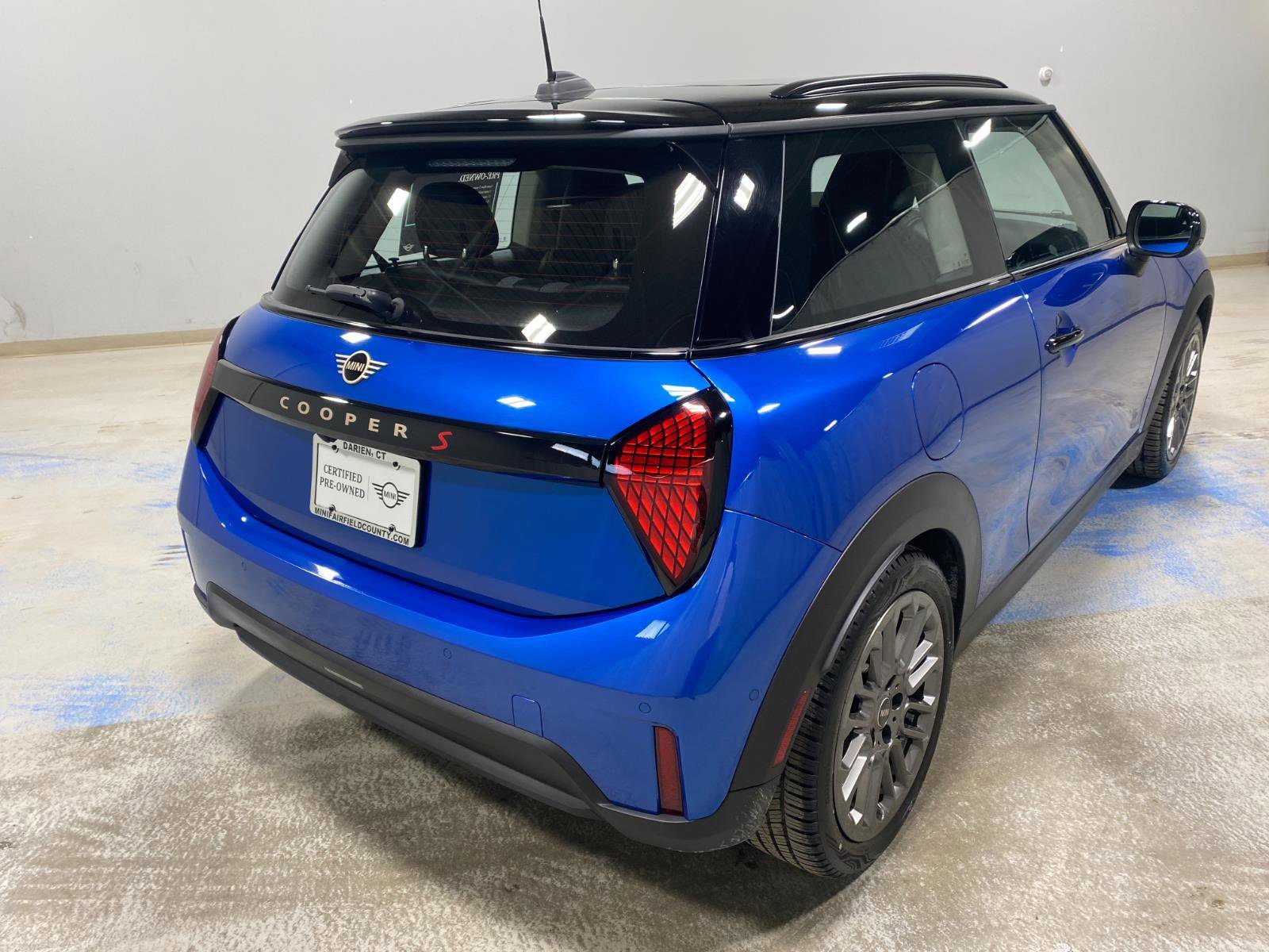 Certified 2025 MINI Cooper S image 8