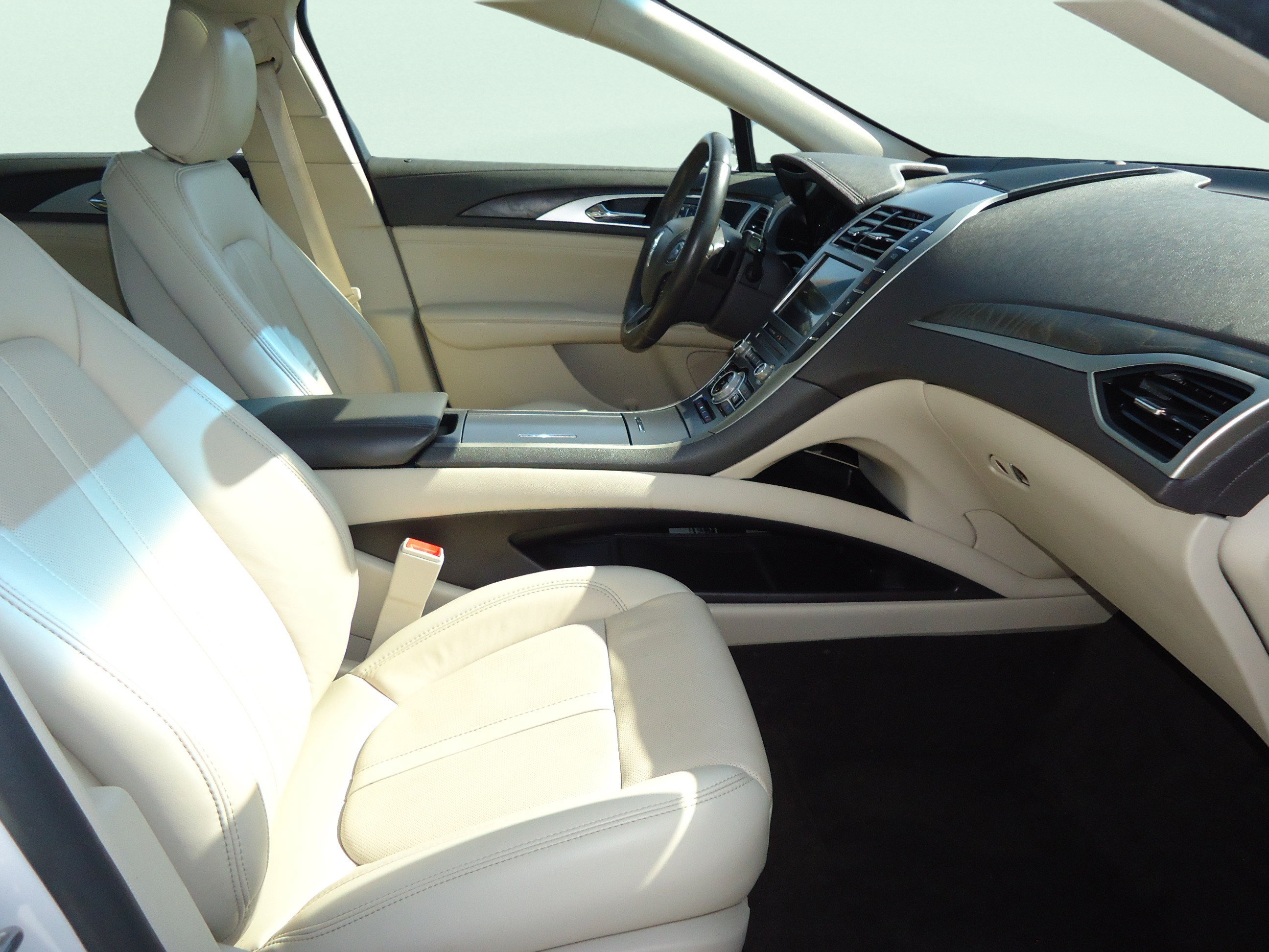 Used 2020 Lincoln MKZ Reserve w/ Monochromatic Package AWD/4WD image 29