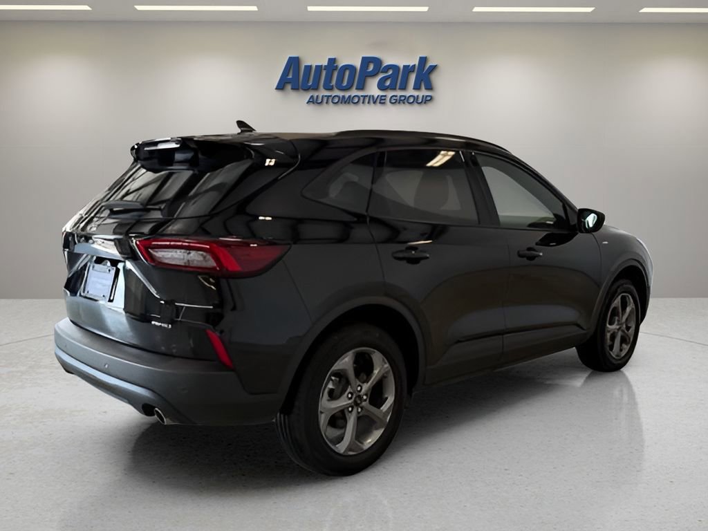 Used 2025 Ford Escape ST-Line w/ Tech Pack #1 AWD/4WD image 7
