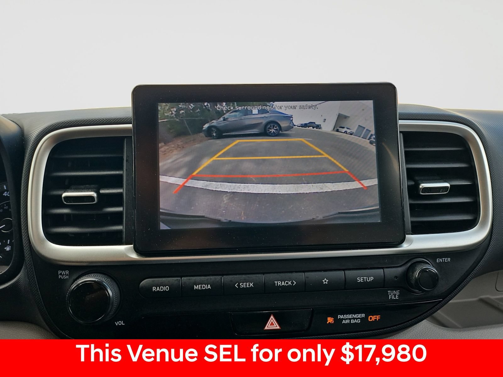Used 2022 Hyundai Venue SEL FWD image 28