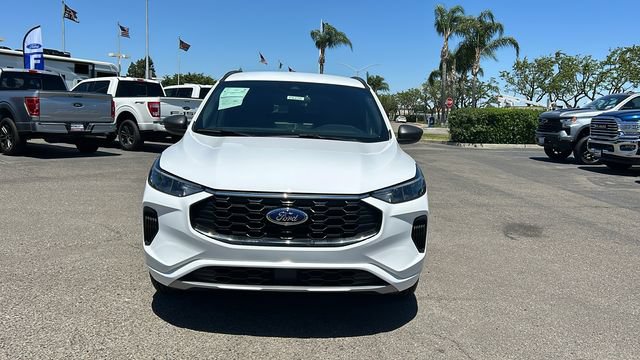 Certified 2023 Ford Escape ST-Line w/ Tech Pack #1 AWD/4WD image 9