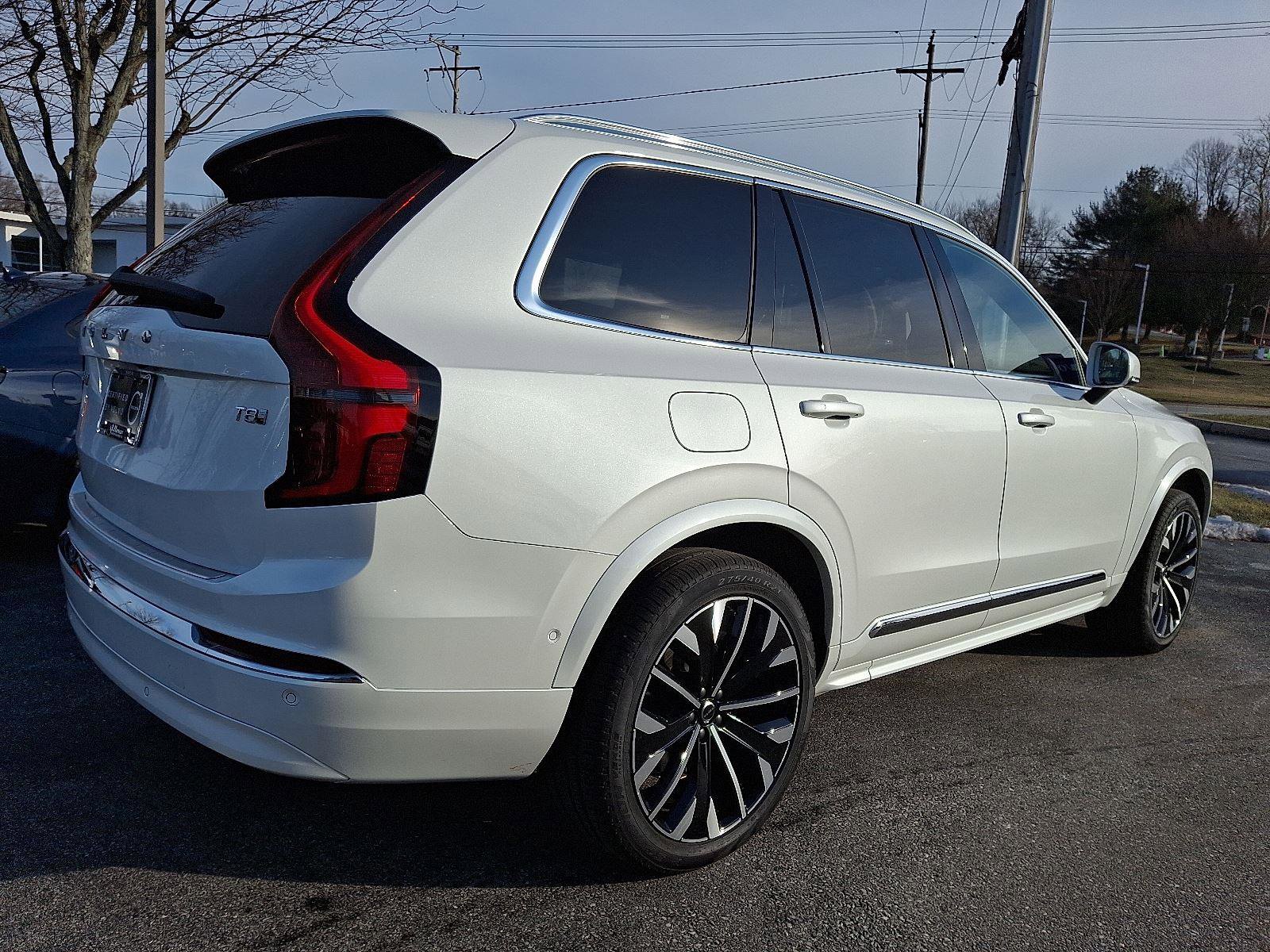 Certified 2025 Volvo XC90 T8 Ultra image 6