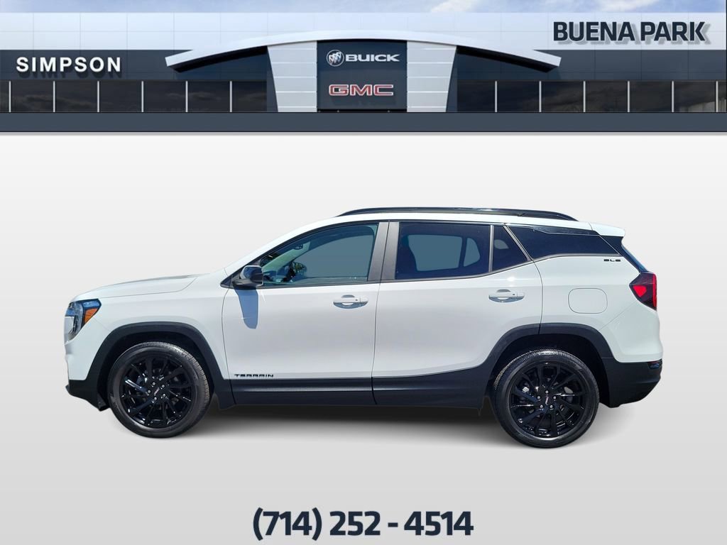 Used 2023 GMC Terrain SLE w/ Driver Convenience Package FWD image 5