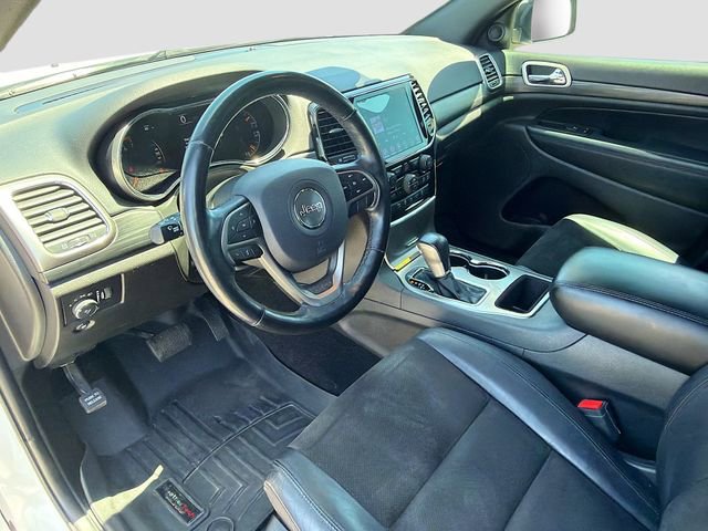Used 2020 Jeep Grand Cherokee Altitude RWD image 25