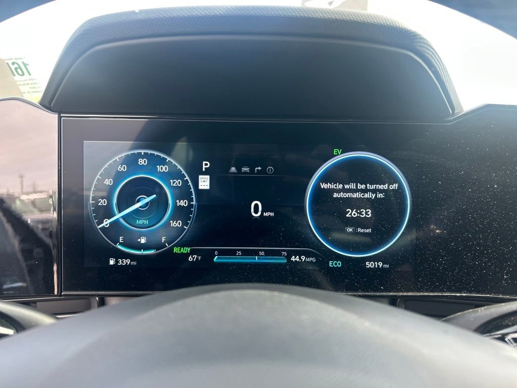 Used 2025 Hyundai Elantra SEL image 16