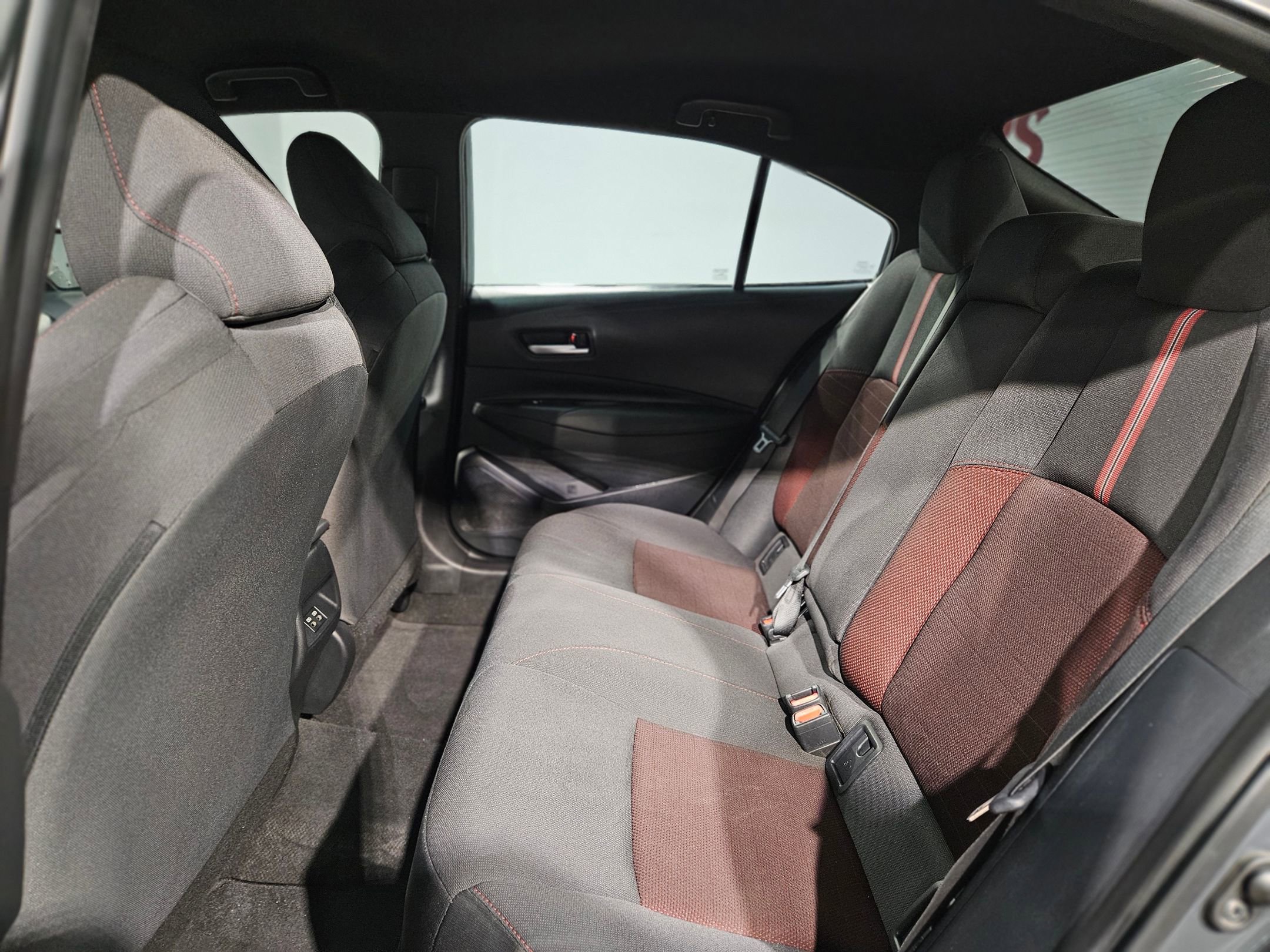 Certified 2024 Toyota Corolla SE image 34