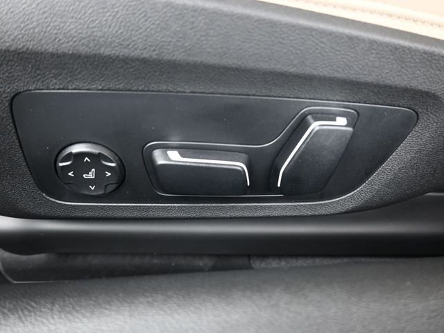 New 2026 BMW 430i Convertible w/ Convenience Package image 32