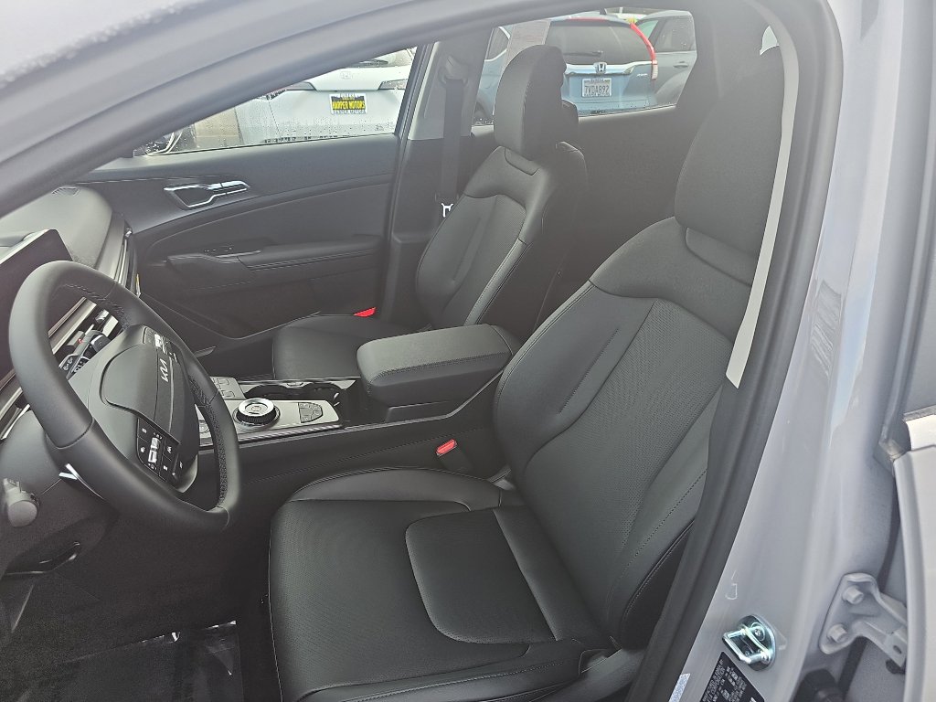 New 2026 Kia Sportage EX image 21