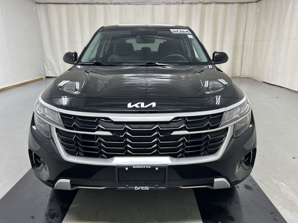Certified 2024 Kia Seltos LX AWD/4WD image 3