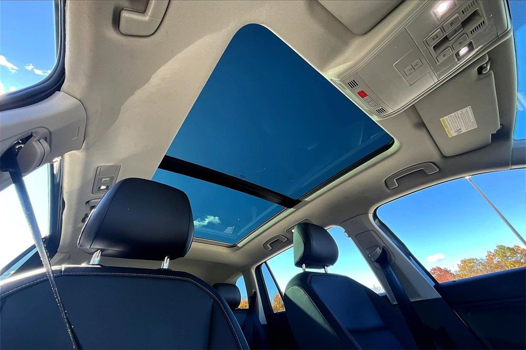 Used 2019 Volkswagen Tiguan SEL image 19