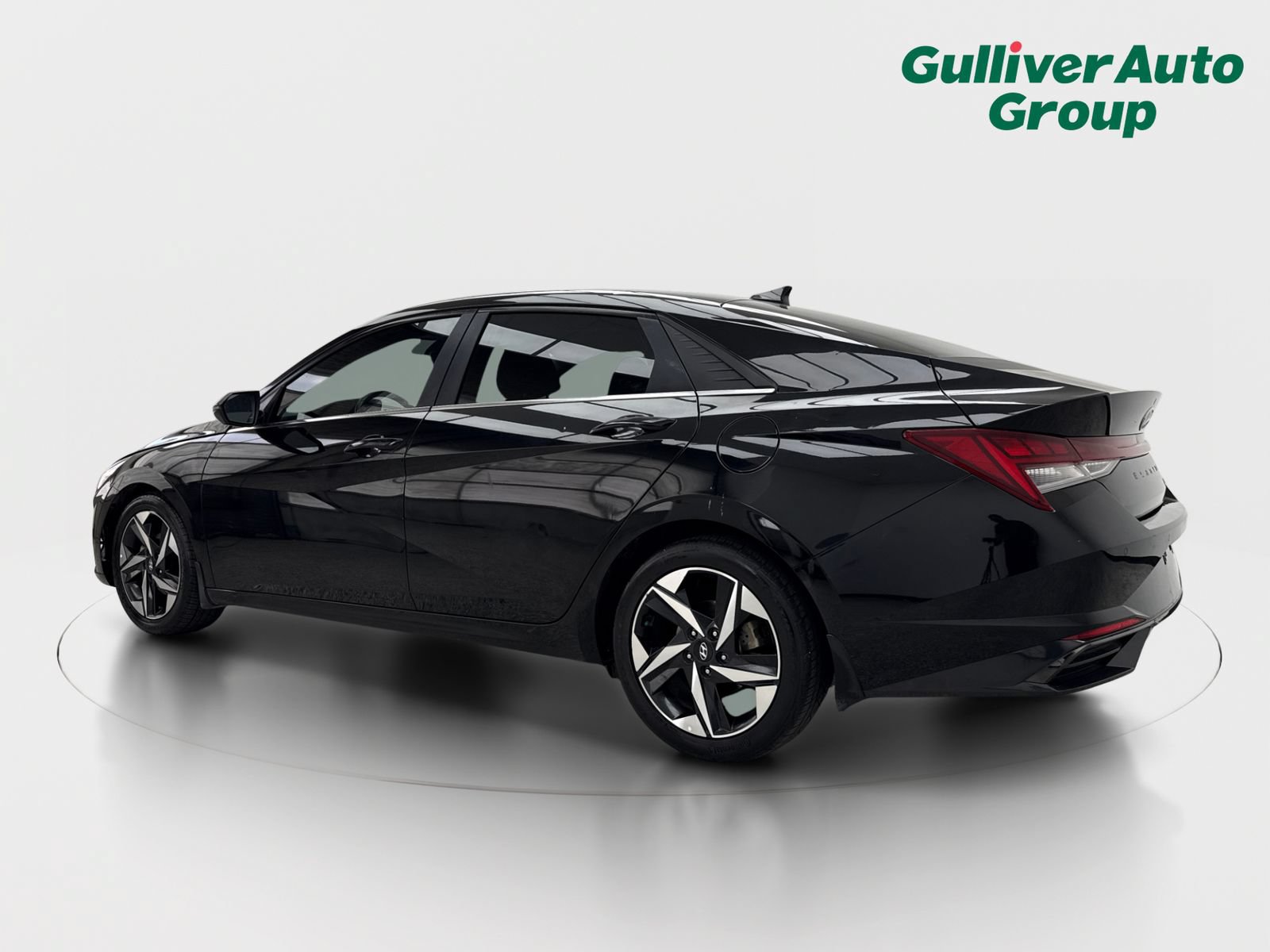 Used 2022 Hyundai Elantra Limited FWD image 4
