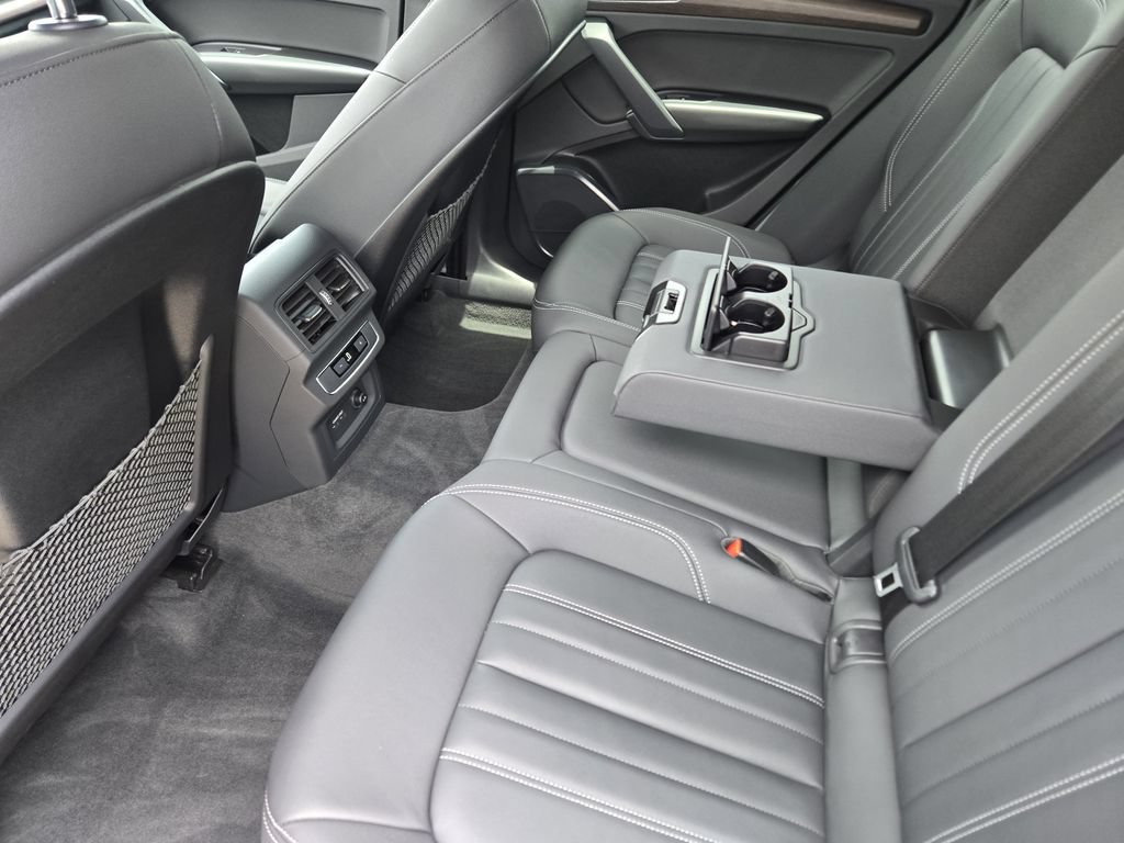Certified 2023 Audi Q5 2.0T Premium w/ Convenience Package AWD/4WD image 40