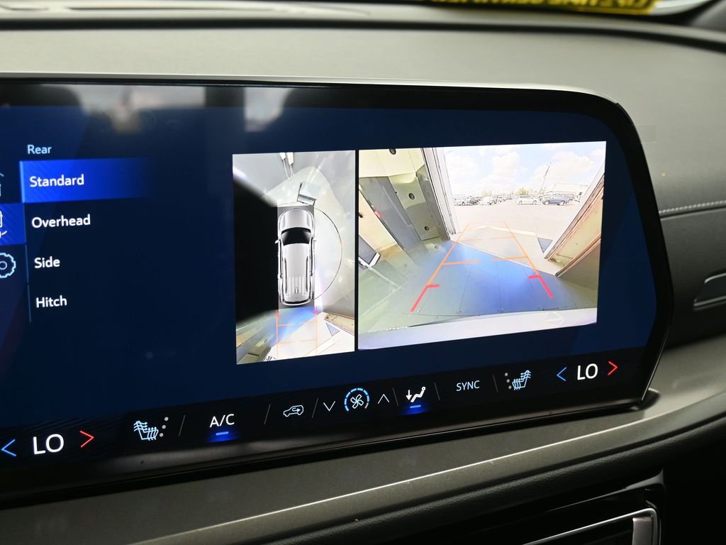 New 2026 Chevrolet Traverse LT w/ Driver Confidence Package image 23