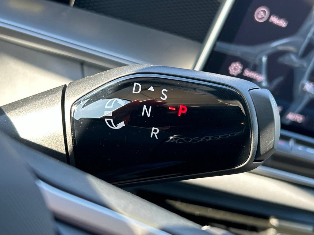 New 2026 Volkswagen Tiguan SE FWD image 30