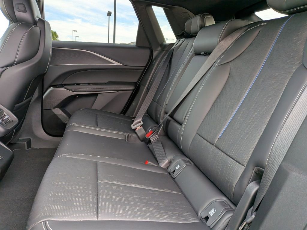 New 2026 Cadillac Lyriq Luxury RWD image 23