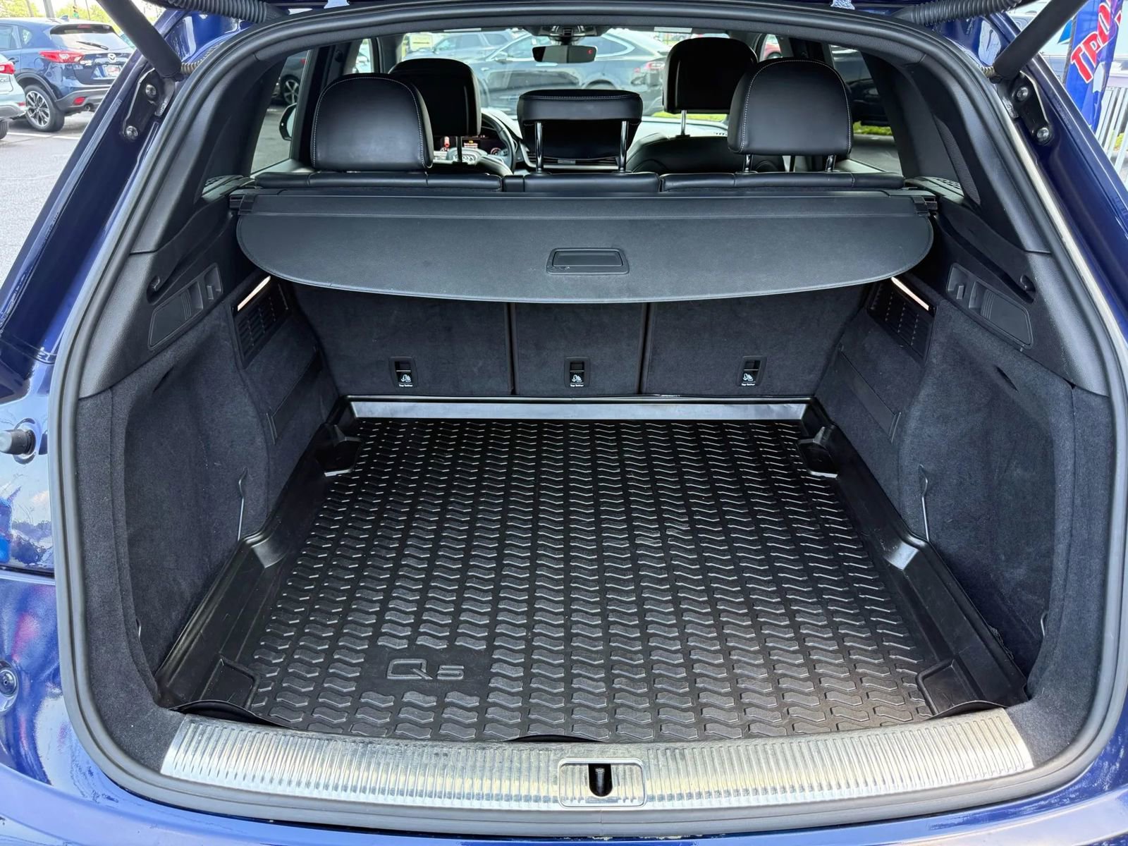 Used 2018 Audi SQ5 Premium Plus w/ Navigation Package image 34