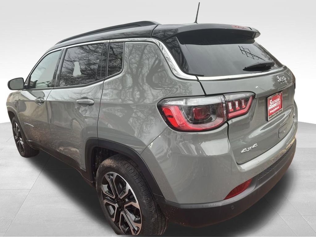 Used 2024 Jeep Compass Limited image 20