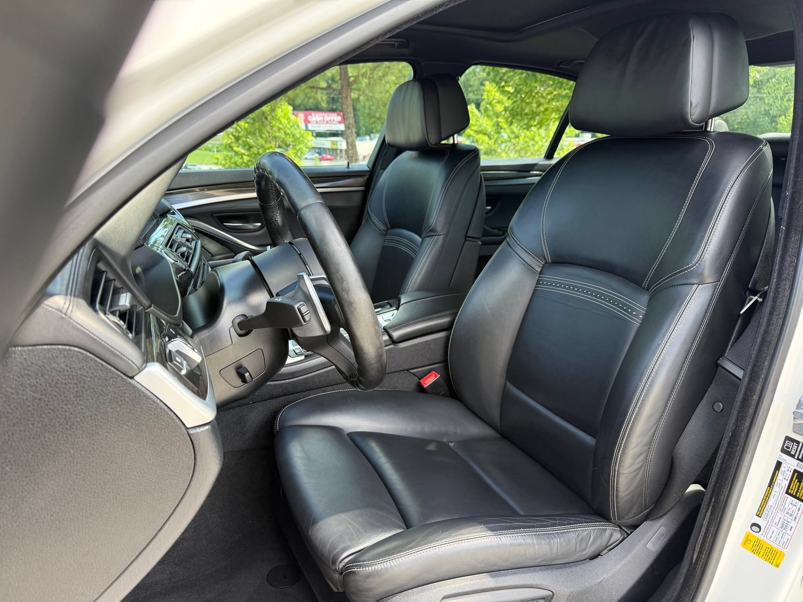 Used 2015 BMW 550i Sedan RWD image 38