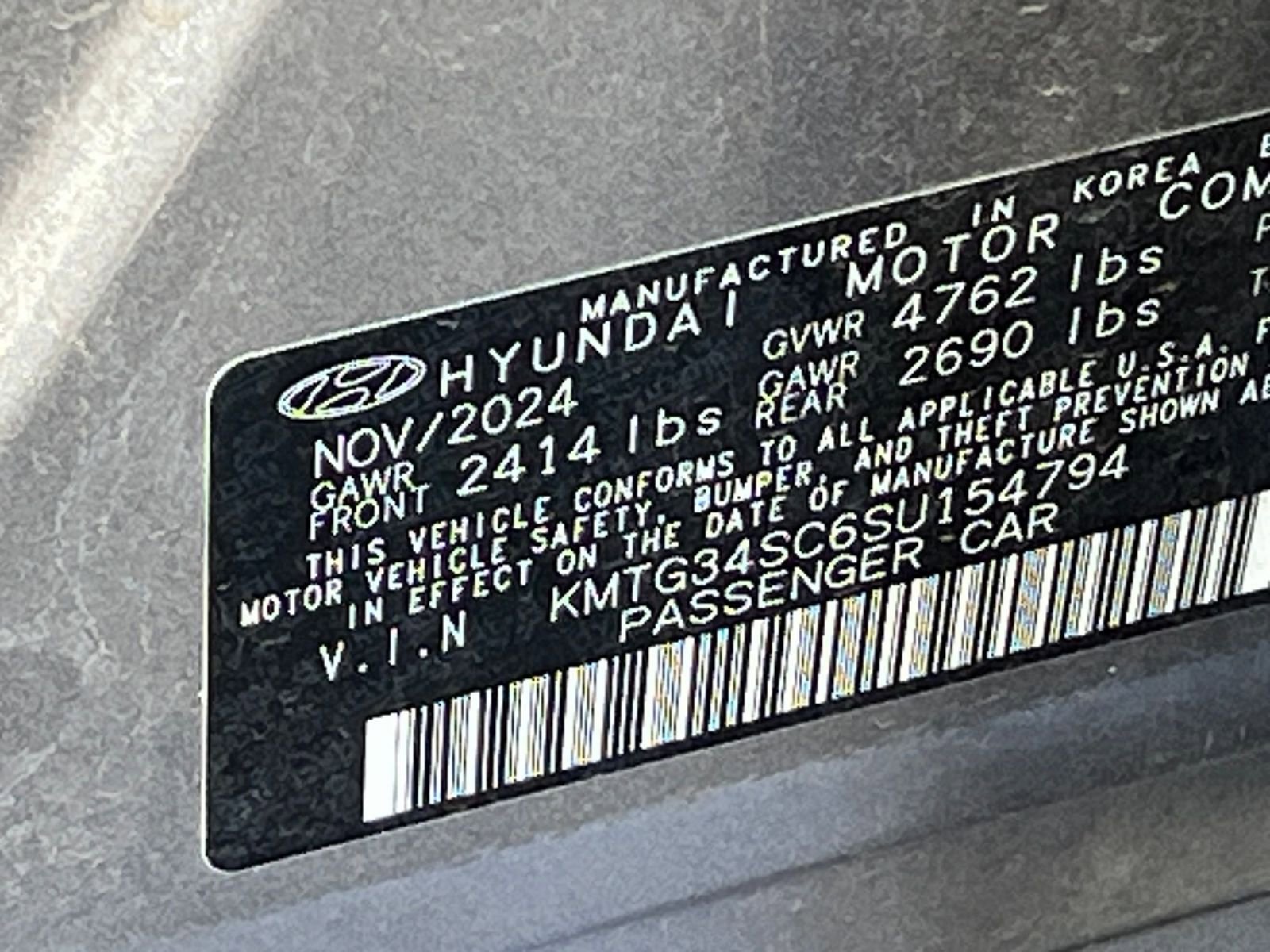 Used 2025 Genesis G70 2.5T image 29