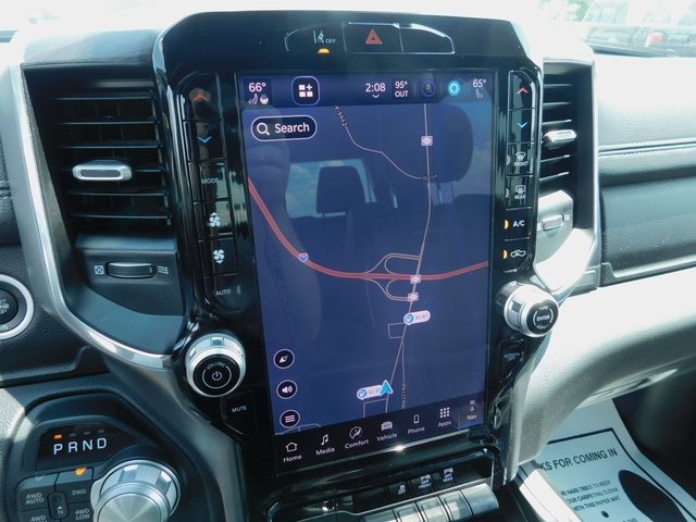 Used 2025 RAM 1500 Laramie image 34