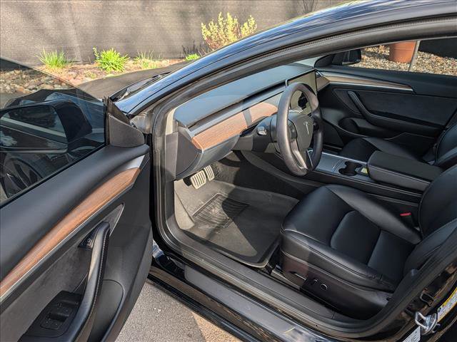 Used 2022 Tesla Model 3 Performance image 23