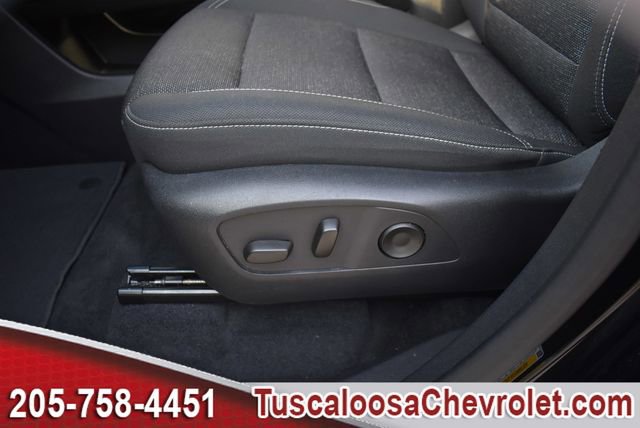 Used 2025 Chevrolet Traverse LT w/ Driver Confidence Package image 21