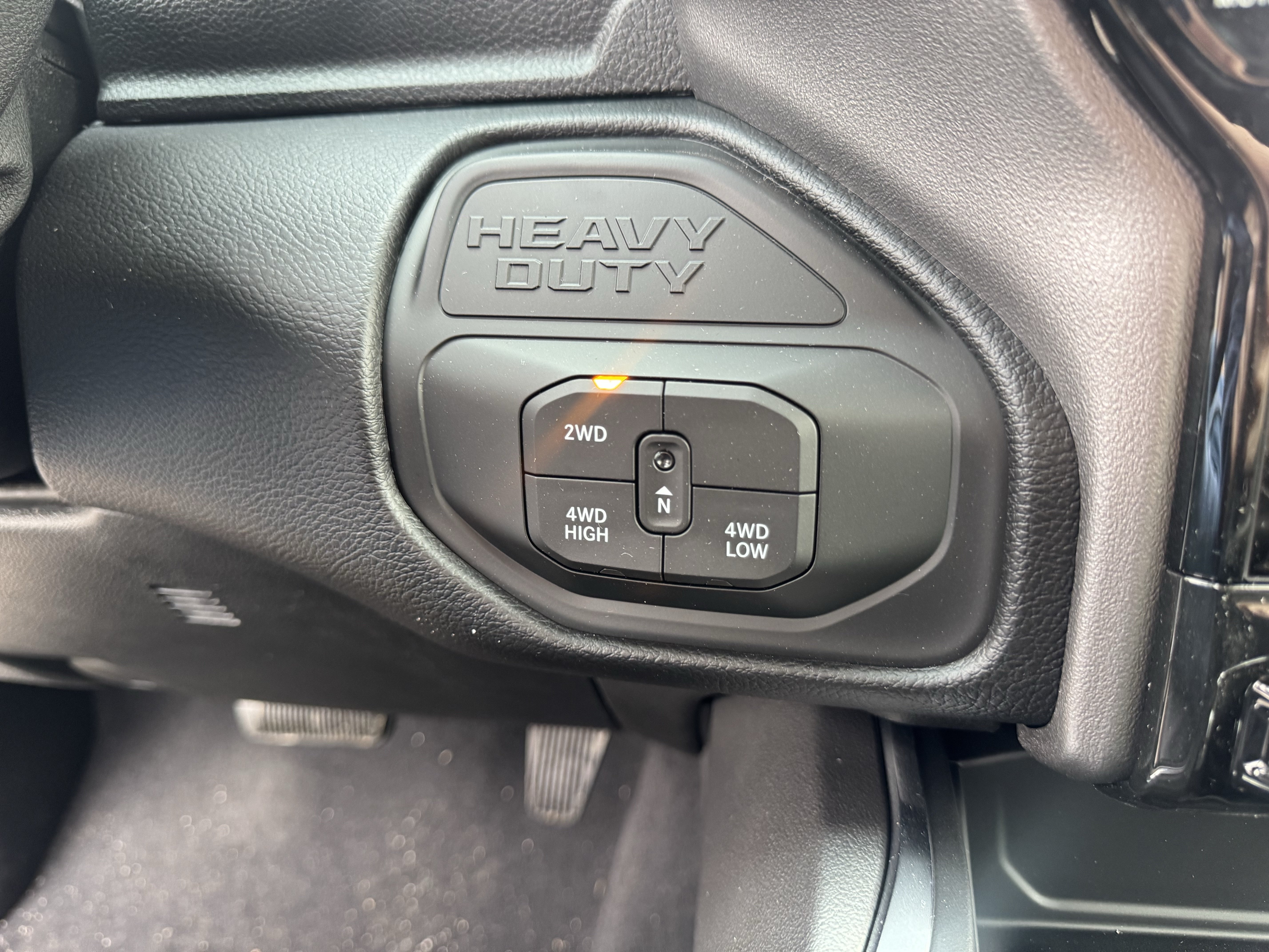 New 2026 RAM 2500 Laramie AWD/4WD image 26