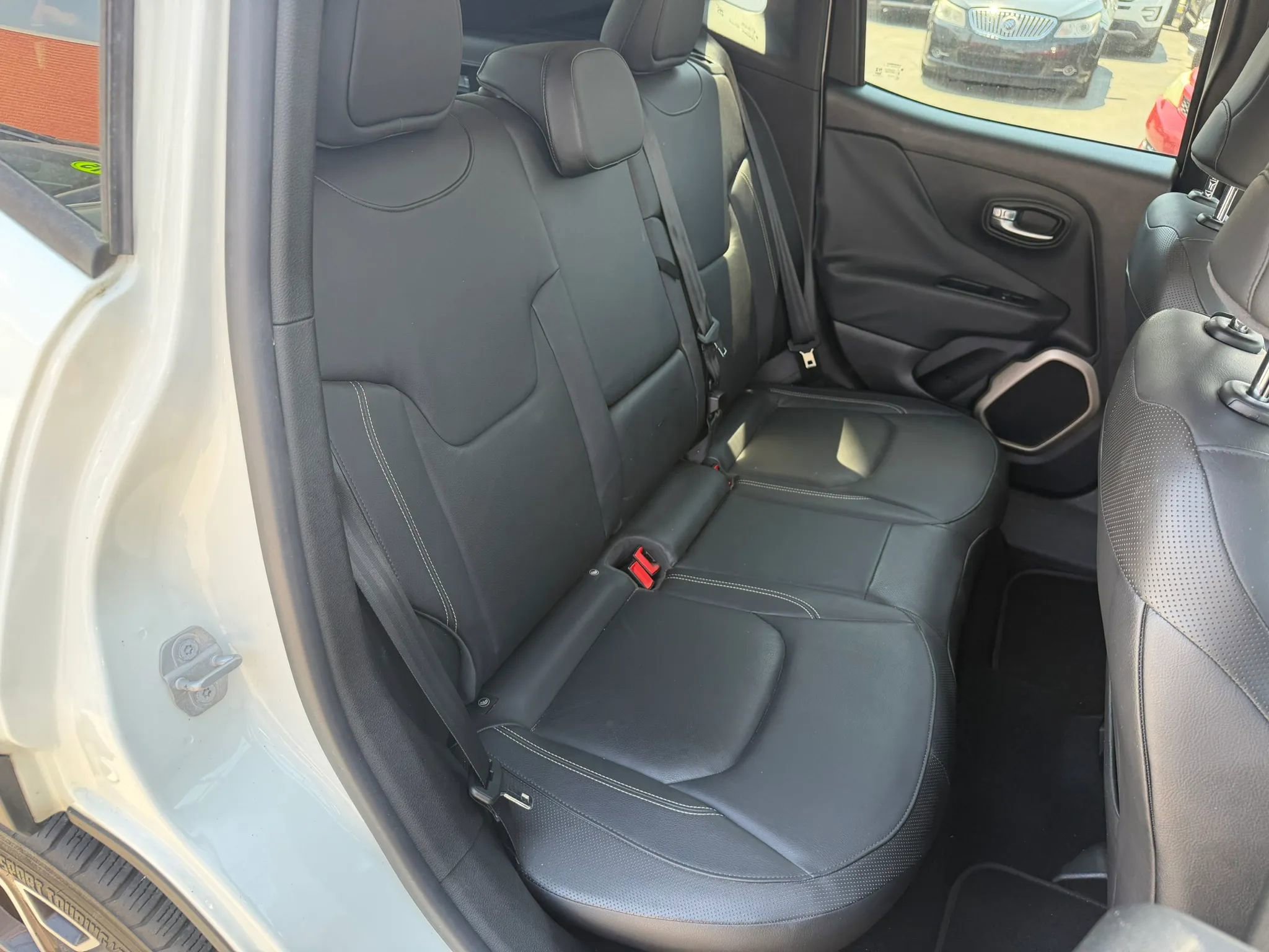 Used 2015 Jeep Renegade Limited AWD/4WD image 11