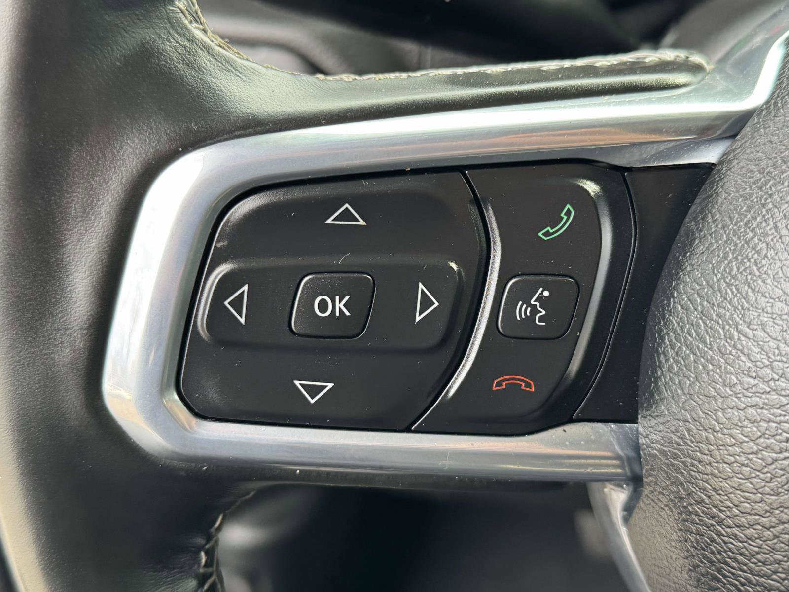 Used 2021 Jeep Wrangler Unlimited Sahara w/ Cold Weather Group AWD/4WD image 21
