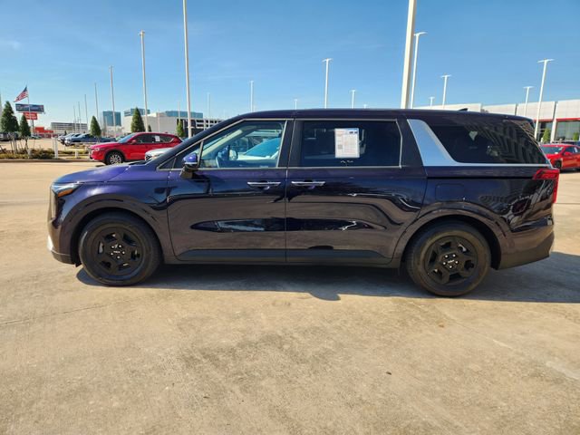 Used 2025 Kia Carnival image 4