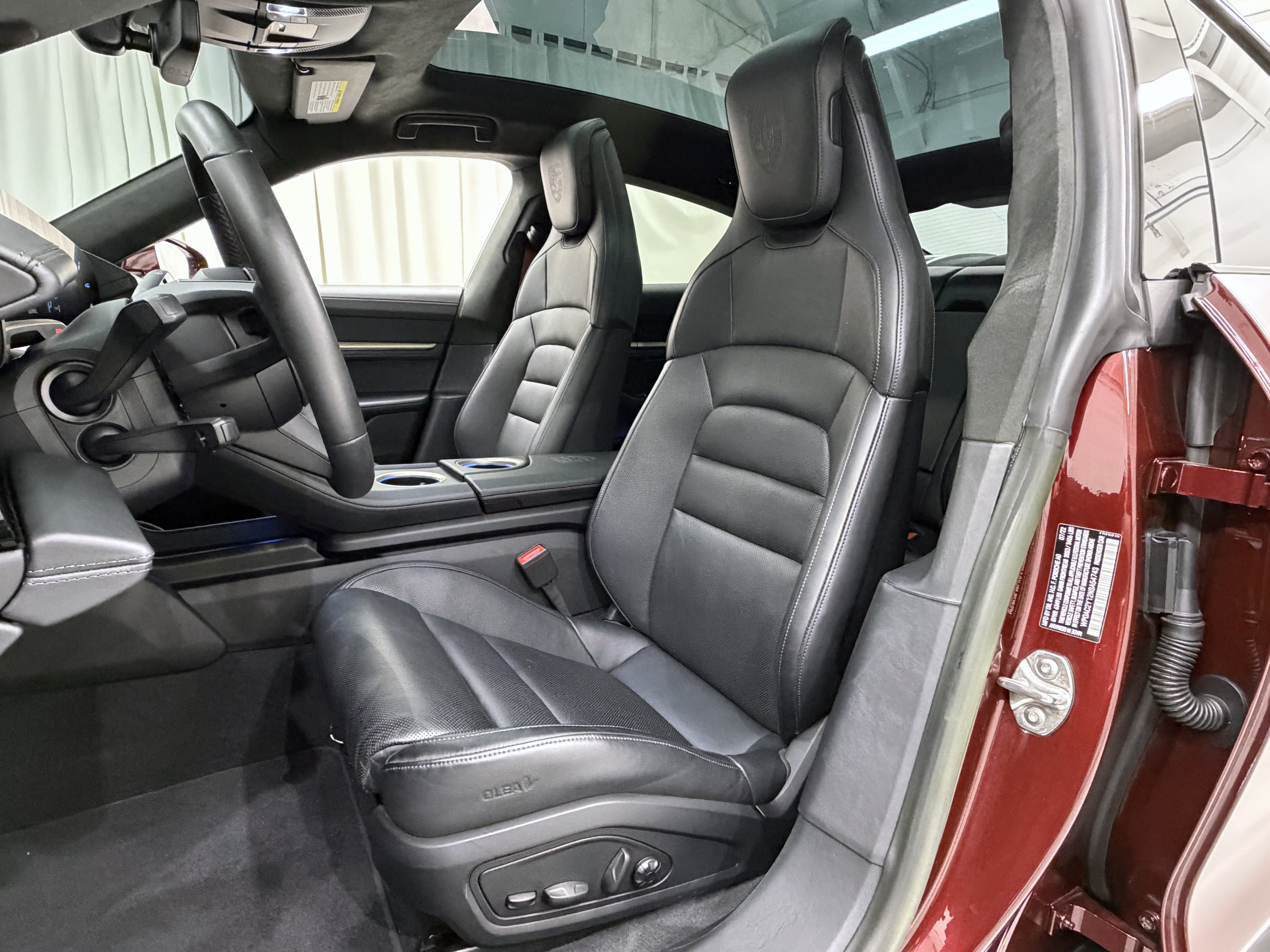Certified 2022 Porsche Taycan Turbo AWD/4WD image 34