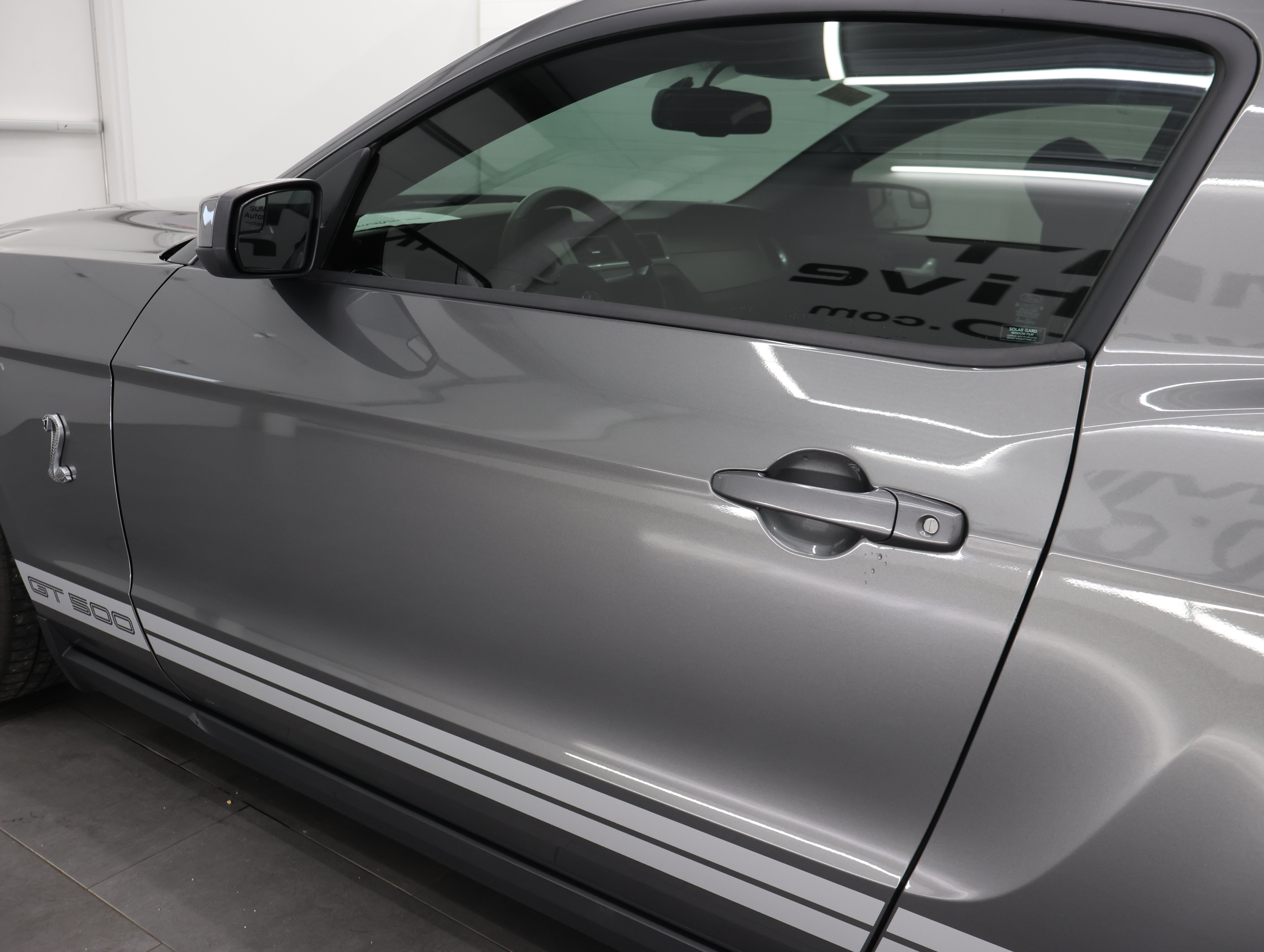 Used 2011 Ford Mustang Shelby GT500 RWD image 33