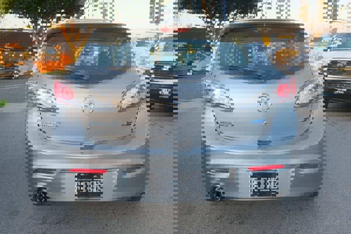 Used 2013 MAZDA MAZDA3 i Touring image 5