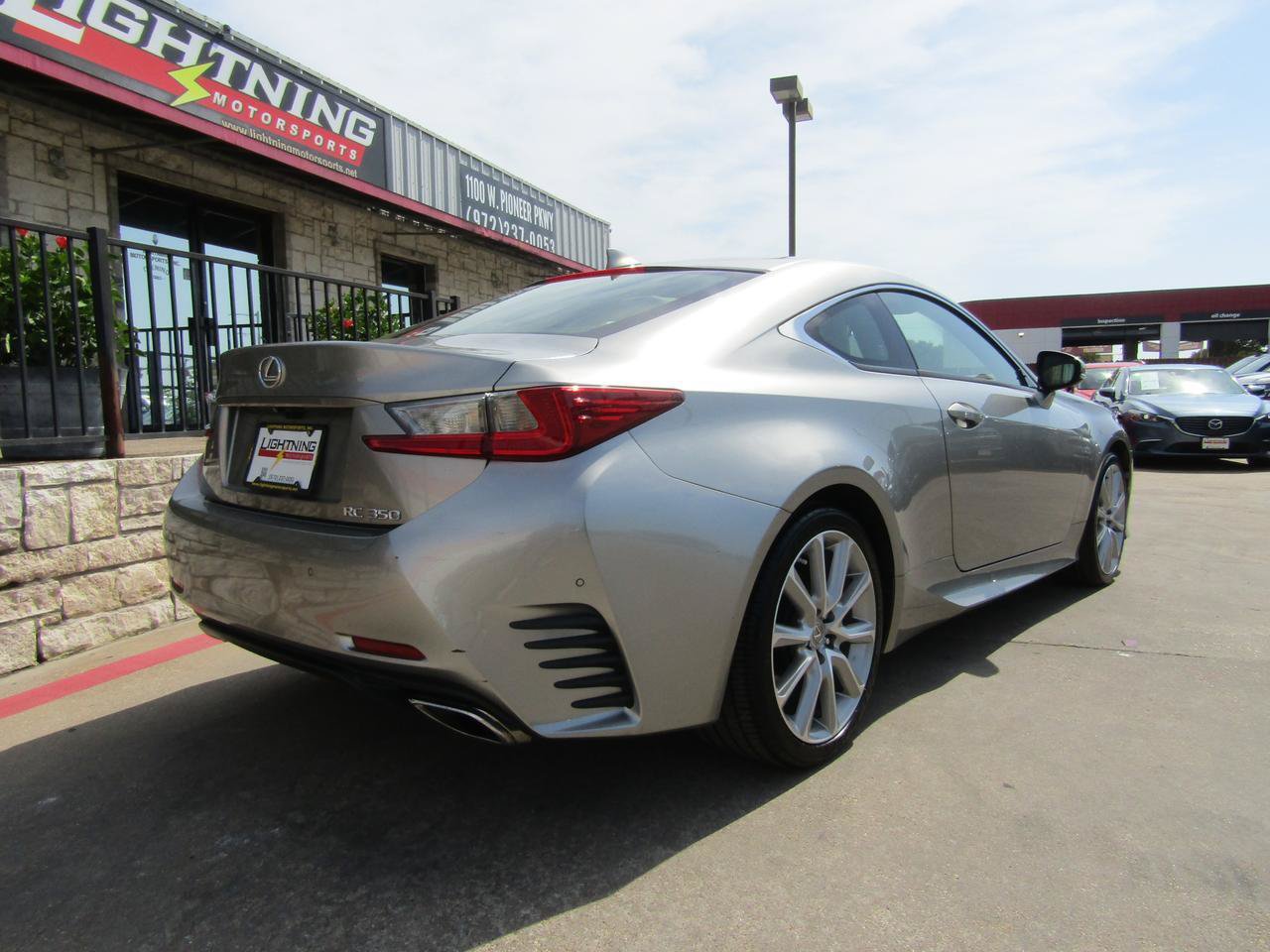 Used 2015 Lexus RC 350 w/ Luxury Package RWD image 4