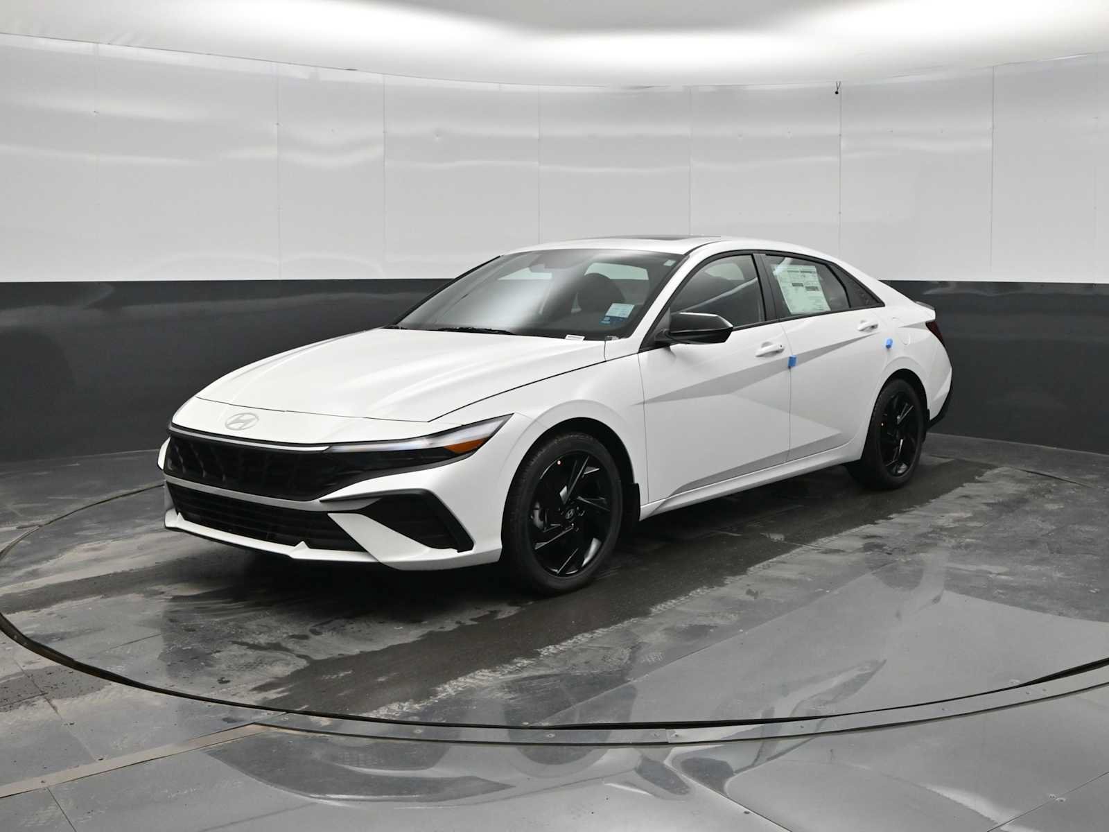 New 2026 Hyundai Elantra SEL Sport FWD image 1