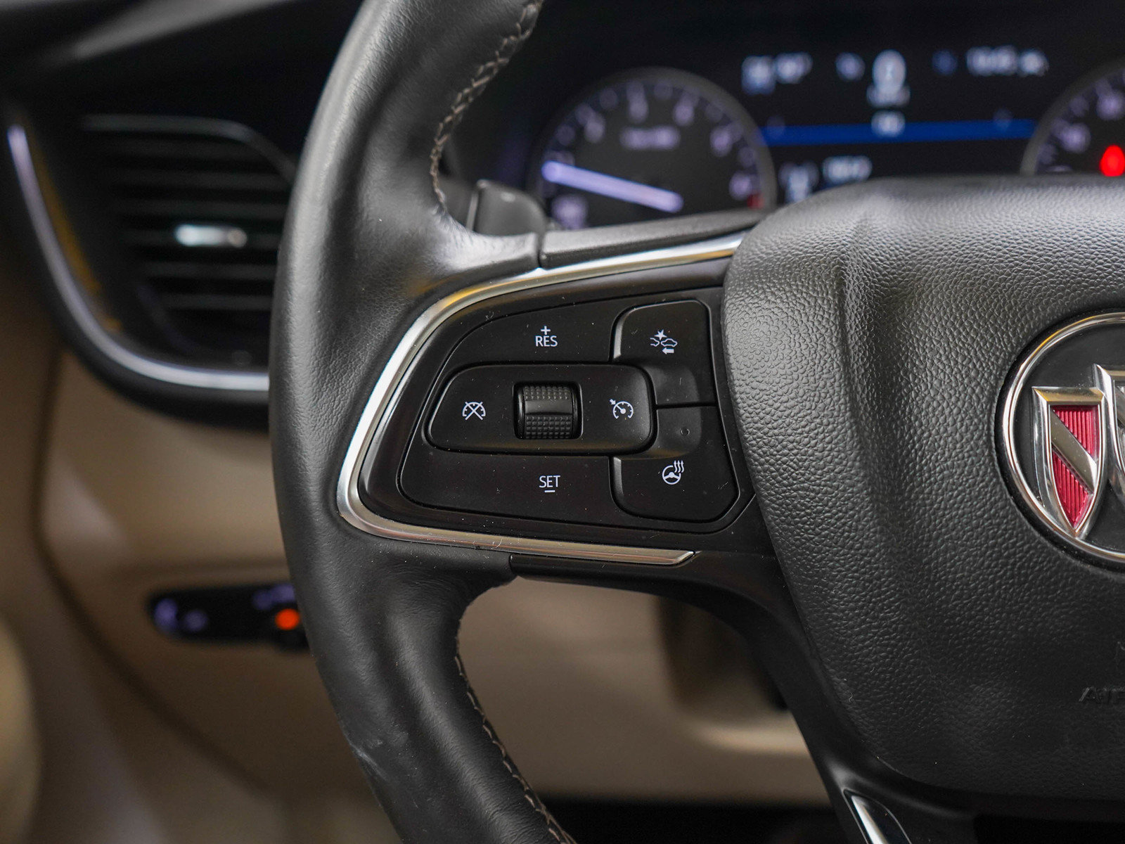 Used 2021 Buick Envision Essence AWD/4WD image 25