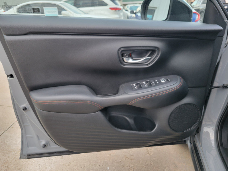 Used 2025 Honda HR-V Sport image 15