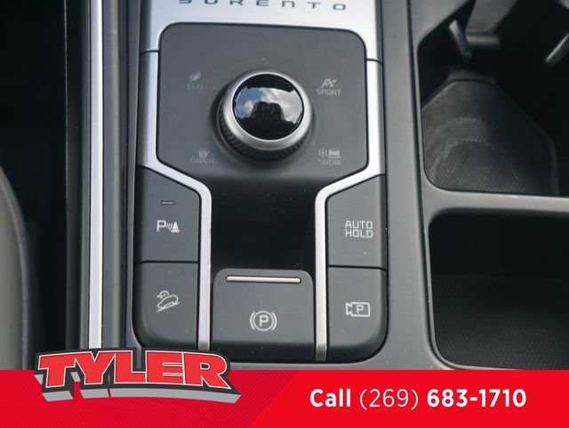 Used 2023 Kia Sorento EX image 32